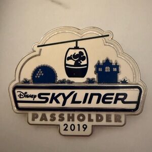 Disney Skyliner Passholder Pin - LIMITED EDITION